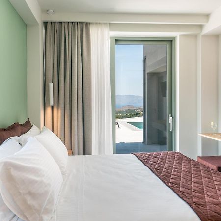 Luxurious Villa Cretan Aura With Private Heated Pool, Jacuzzi And Playroom Agios Ioannis  外观 照片