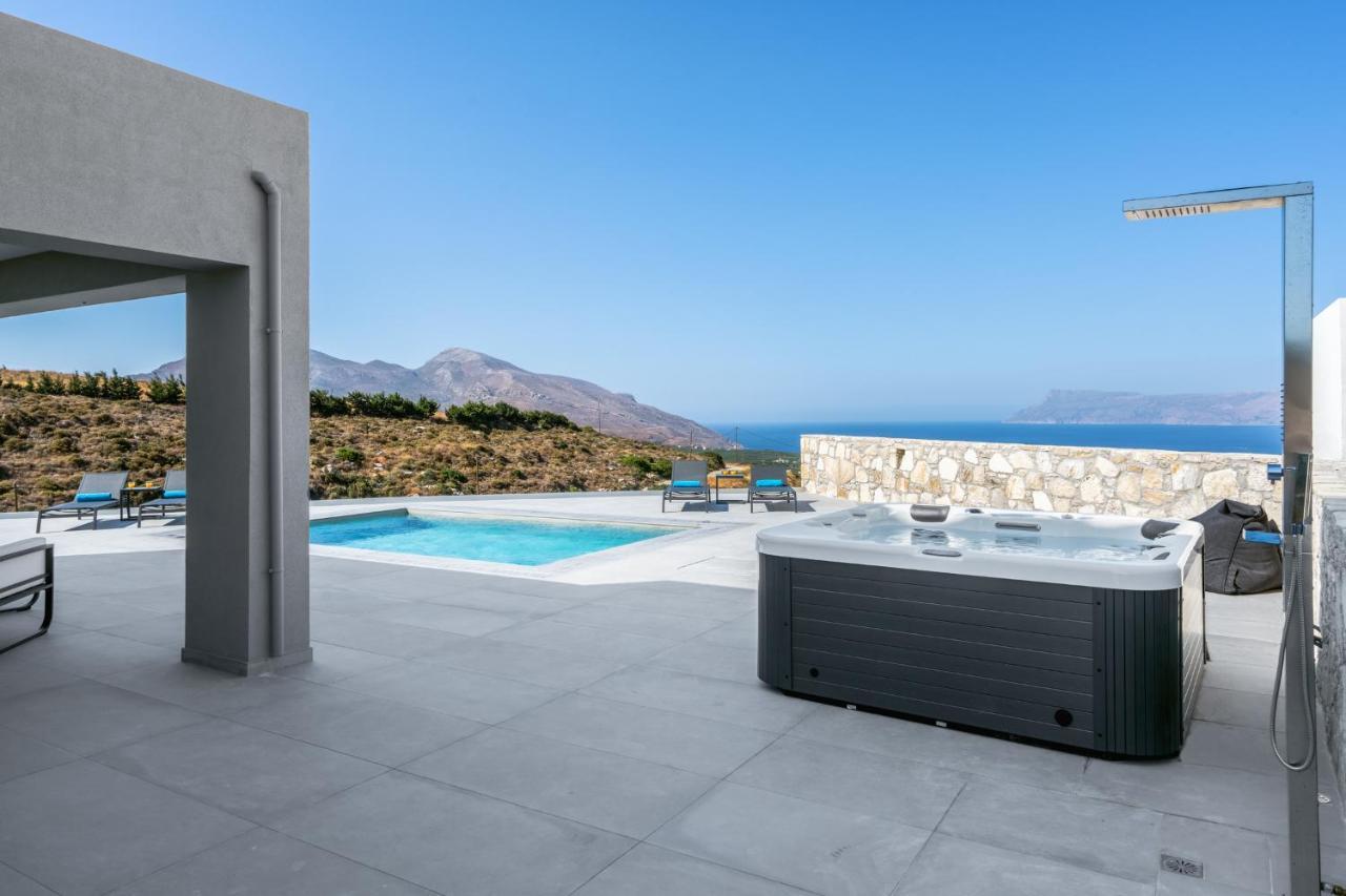 Luxurious Villa Cretan Aura With Private Heated Pool, Jacuzzi And Playroom Agios Ioannis  外观 照片