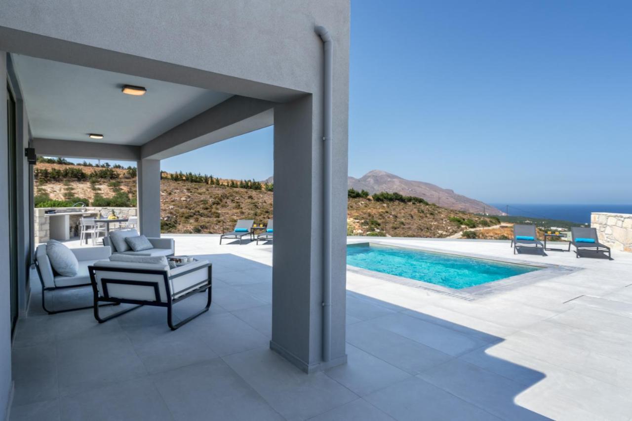 Luxurious Villa Cretan Aura With Private Heated Pool, Jacuzzi And Playroom Agios Ioannis  外观 照片